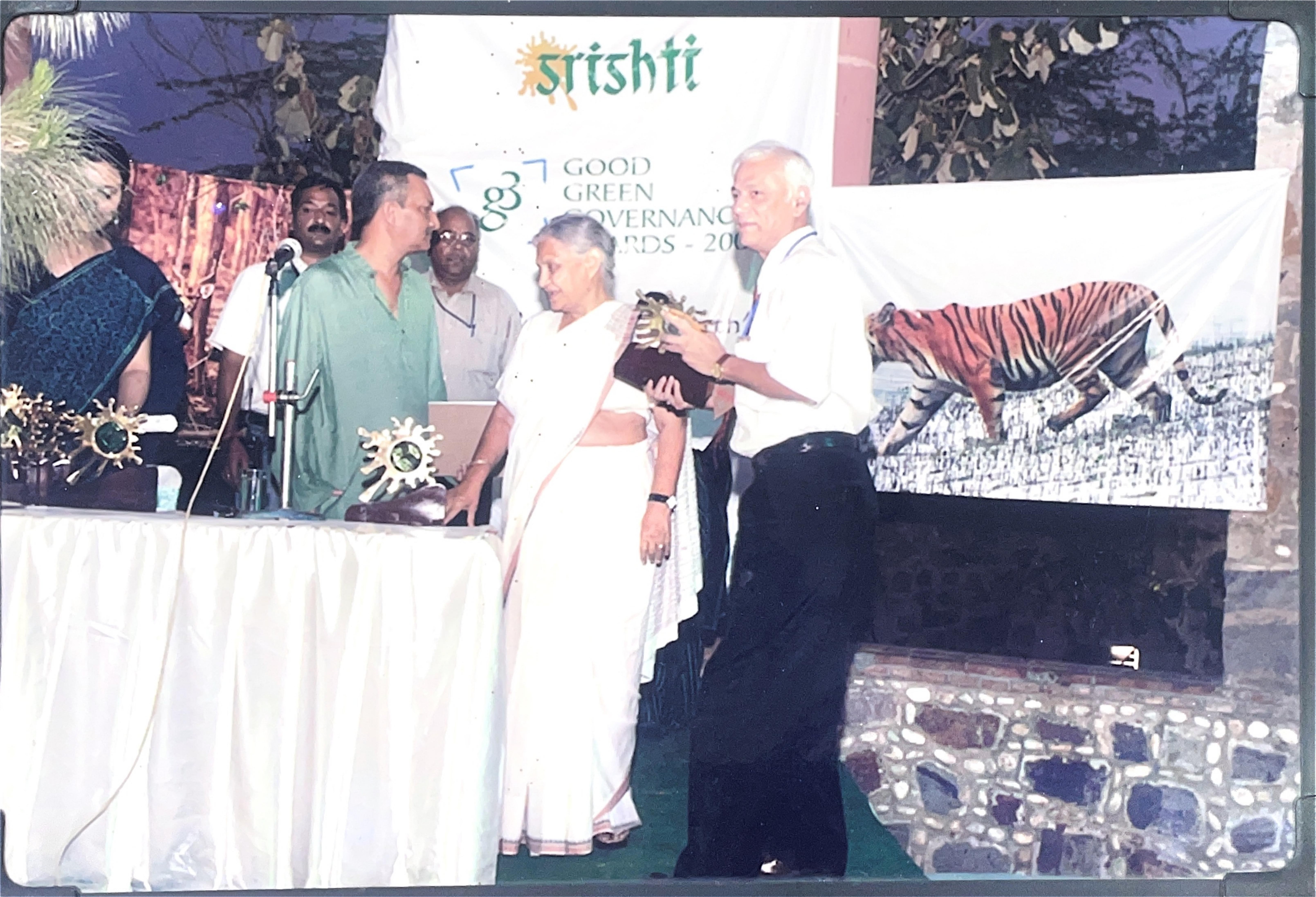 Abja Power receiving the Srishti Good Governance Green Award